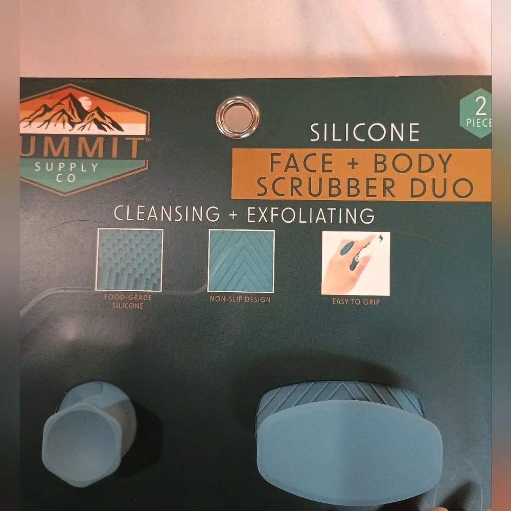 New Silicone Face & Body Scrubber Duo & Exfoliating 2 Pack Reusable Bath Gloves